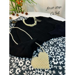 Blouse and pocket
